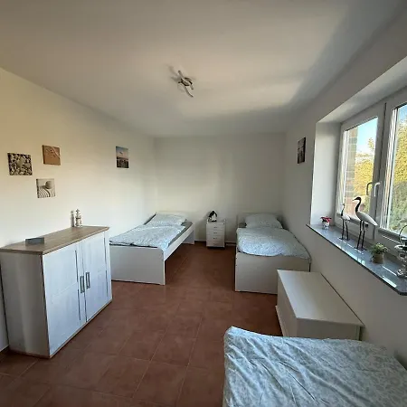 Apartment Pinguin Fuer 2-7 Personen Loxstedt